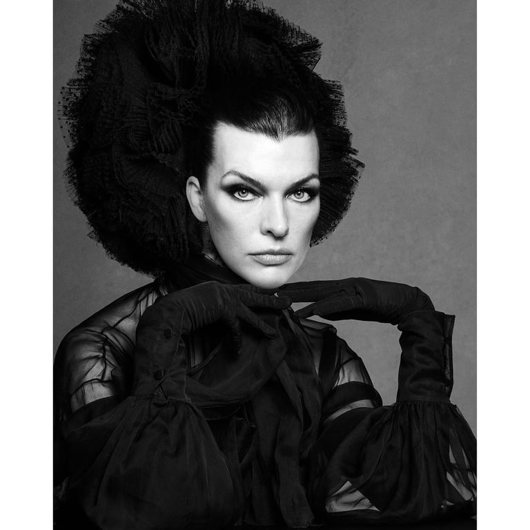 Модель Мілла Йовович. Фото: instagram.com/luigiandiango/