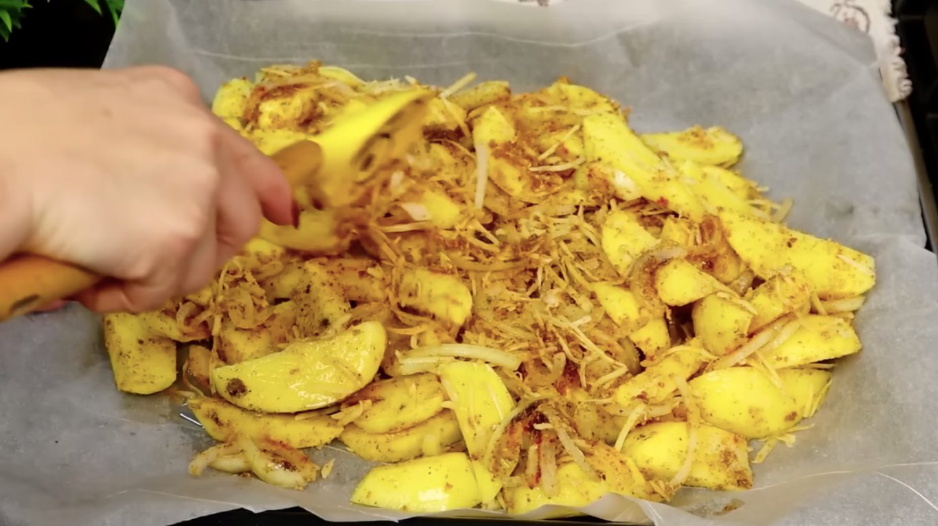 картопля з сиром в духовці