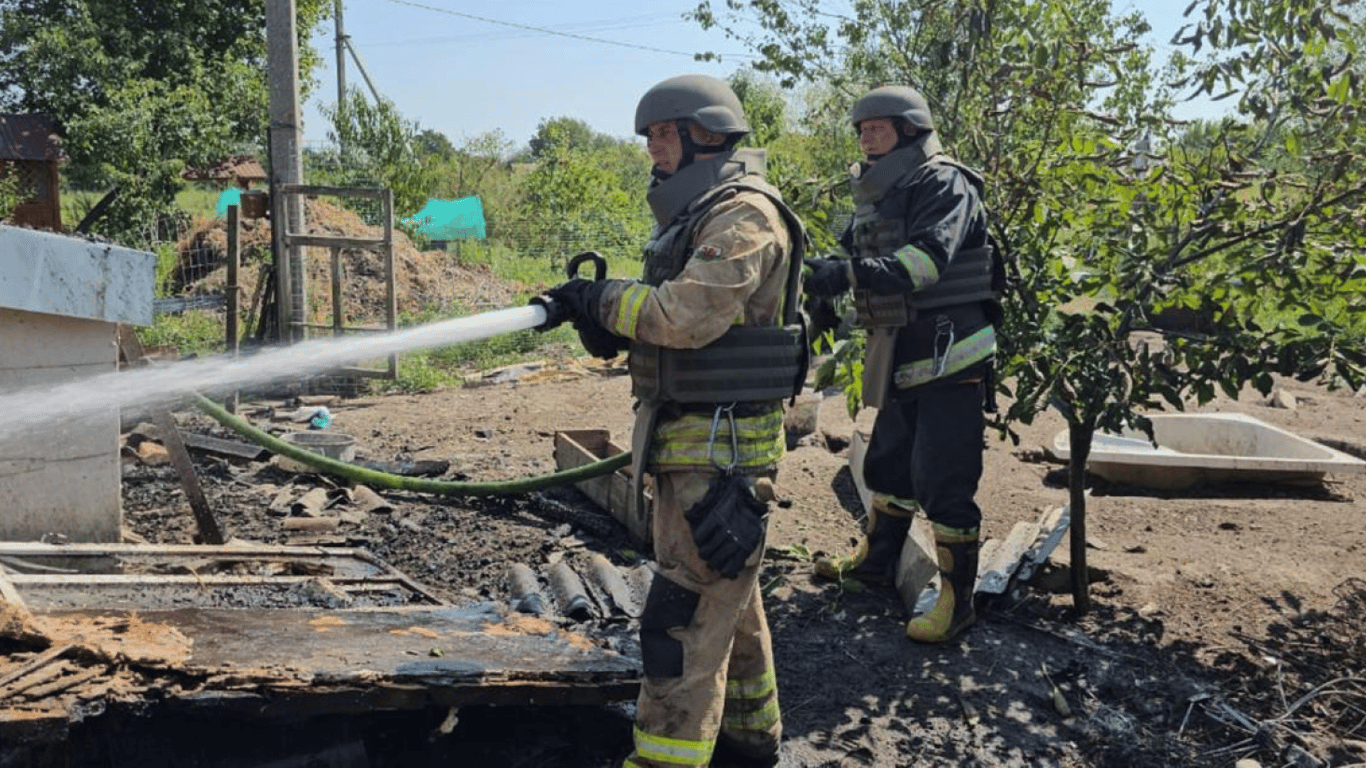 В Житомирской области в результате российской атаки есть разрушения и жертвы