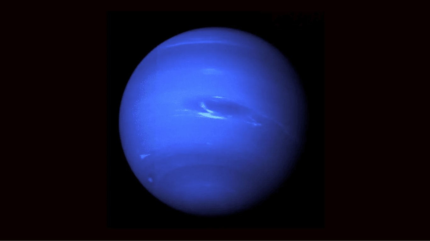 Из атмосферы Нептуна исчезли облака: какая причина