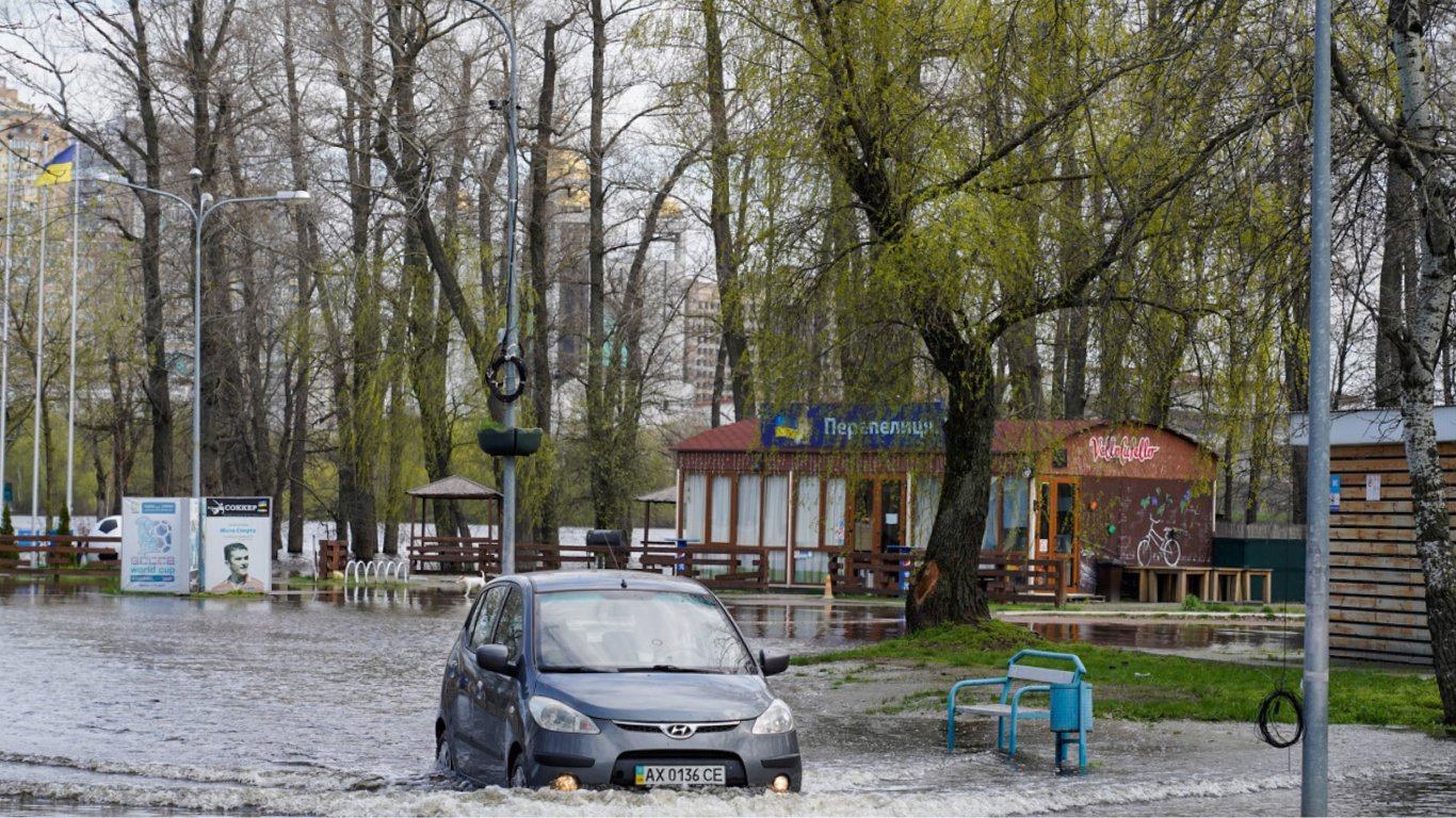 Кілька днів поспіль паводок у Києві йде на спад, — КМВА