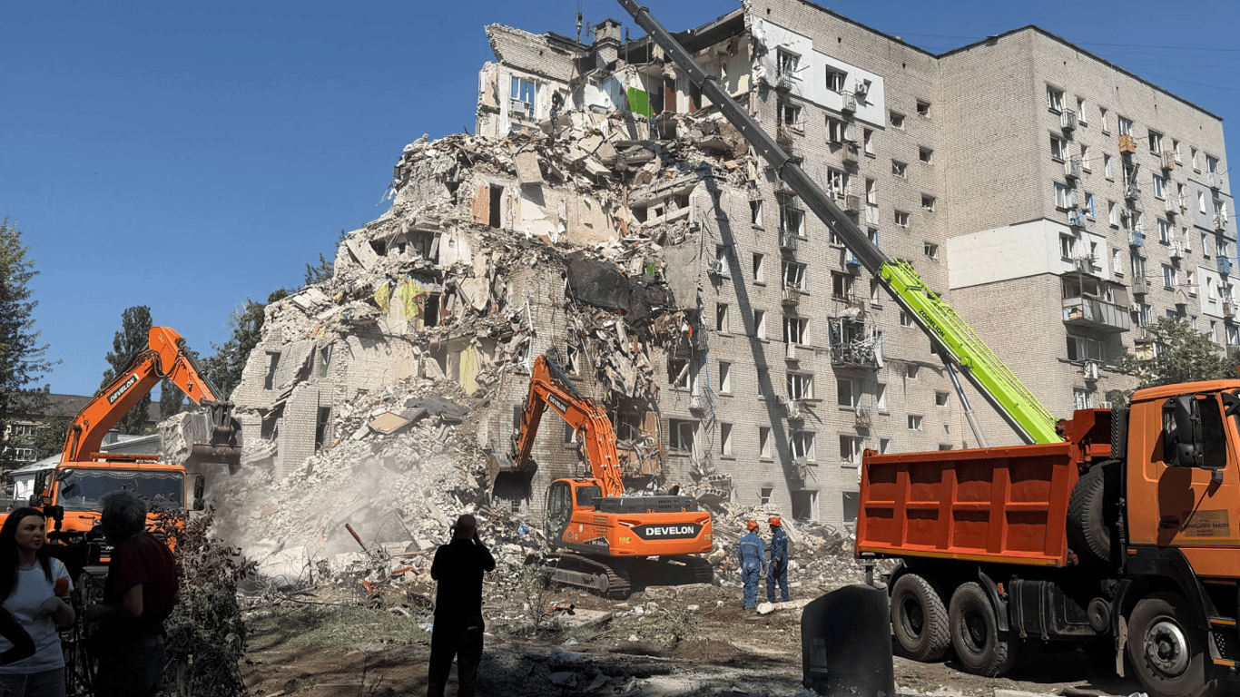Атака РФ на Київ: у Дарницькому районі виявили ще одну жертву