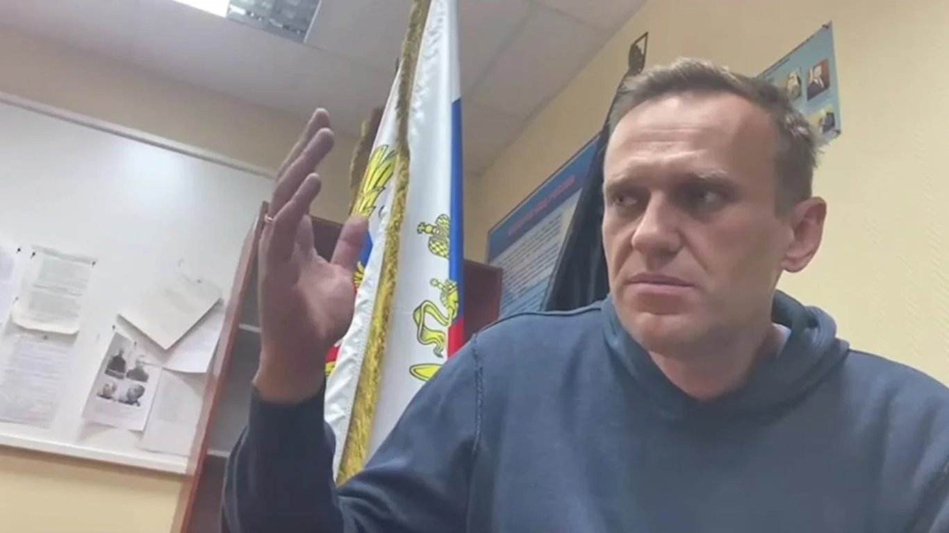 Олексія Навального вкотре запроторили до штрафного ізолятора