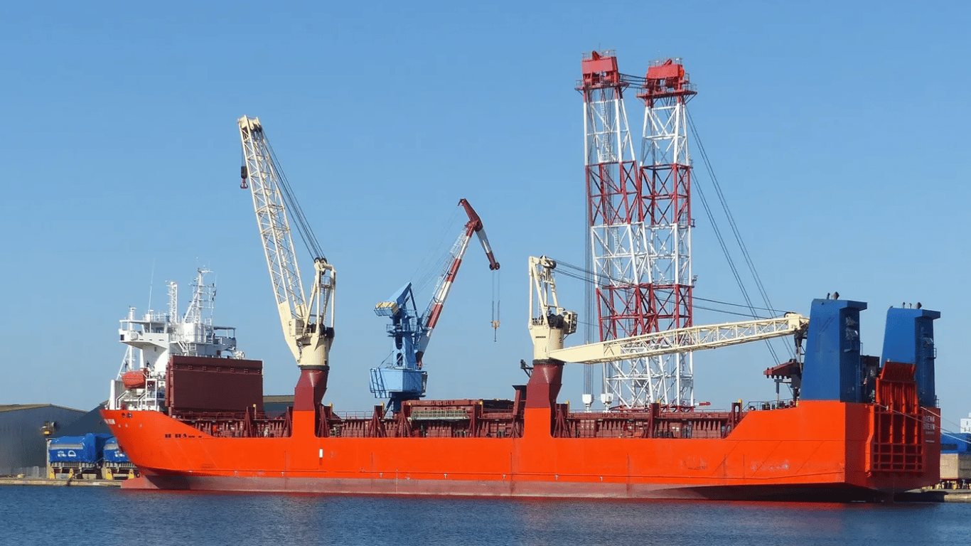 Корабель, який перевозить сирійську зброю, зайшов до порту Новоросійська - фото 1