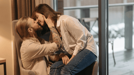 How to know if a man really loves you — 5 key signs - 285x160