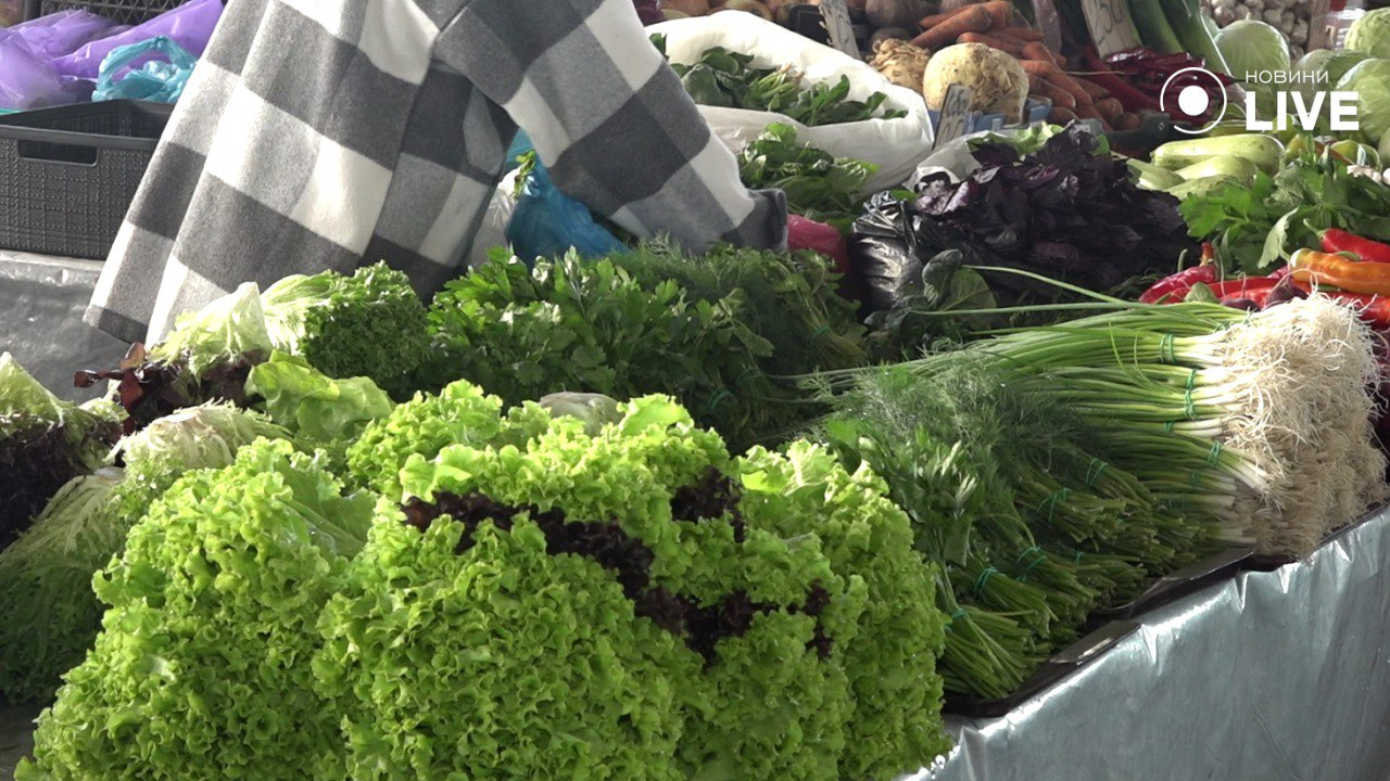 Сезонні овочі та фрукти — як змінилися ціни на одеському Привозі - фото 6