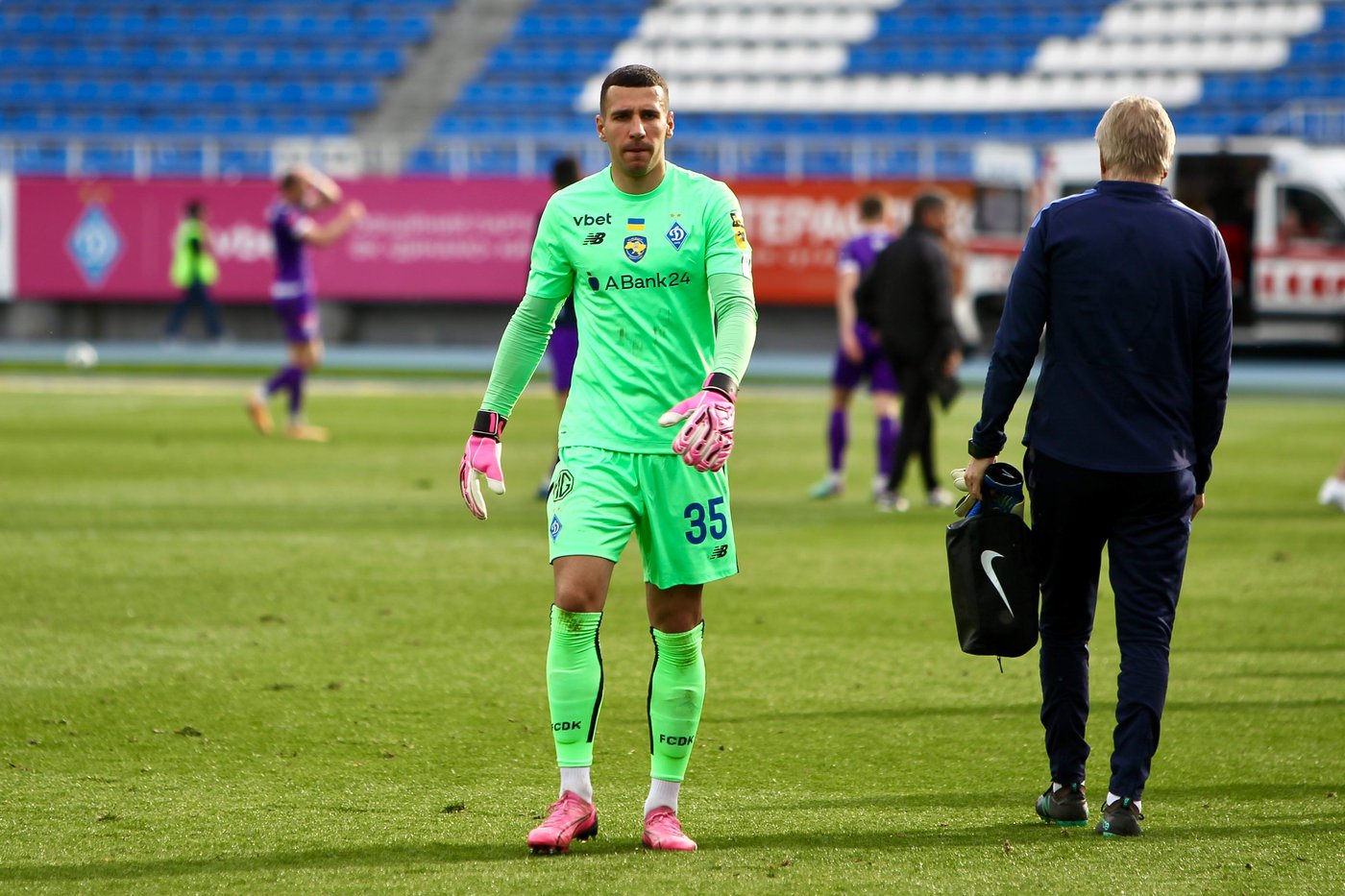 Руслан Нещерет