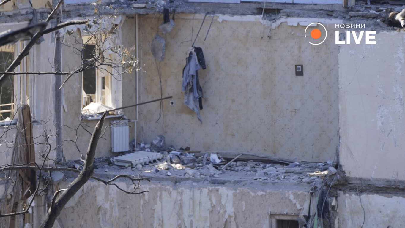 Удар по будинку в Києві