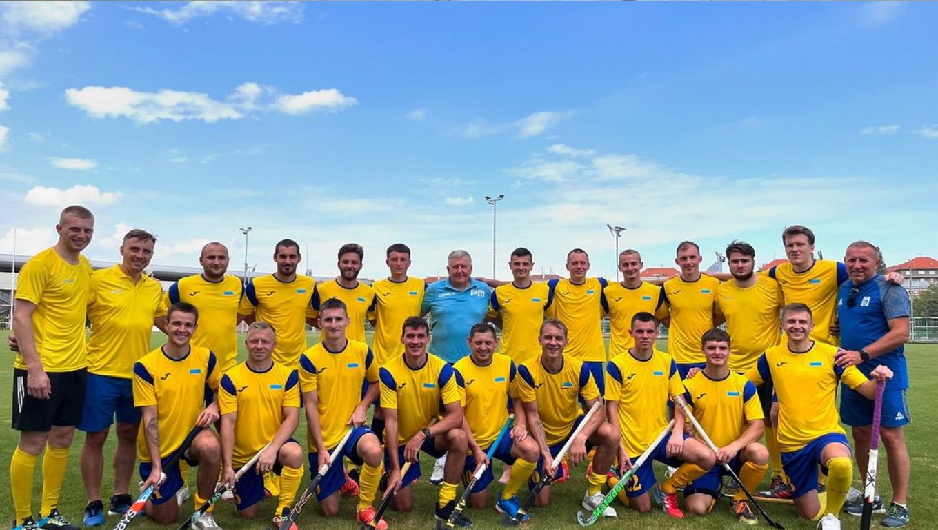 Збірна України з хокею