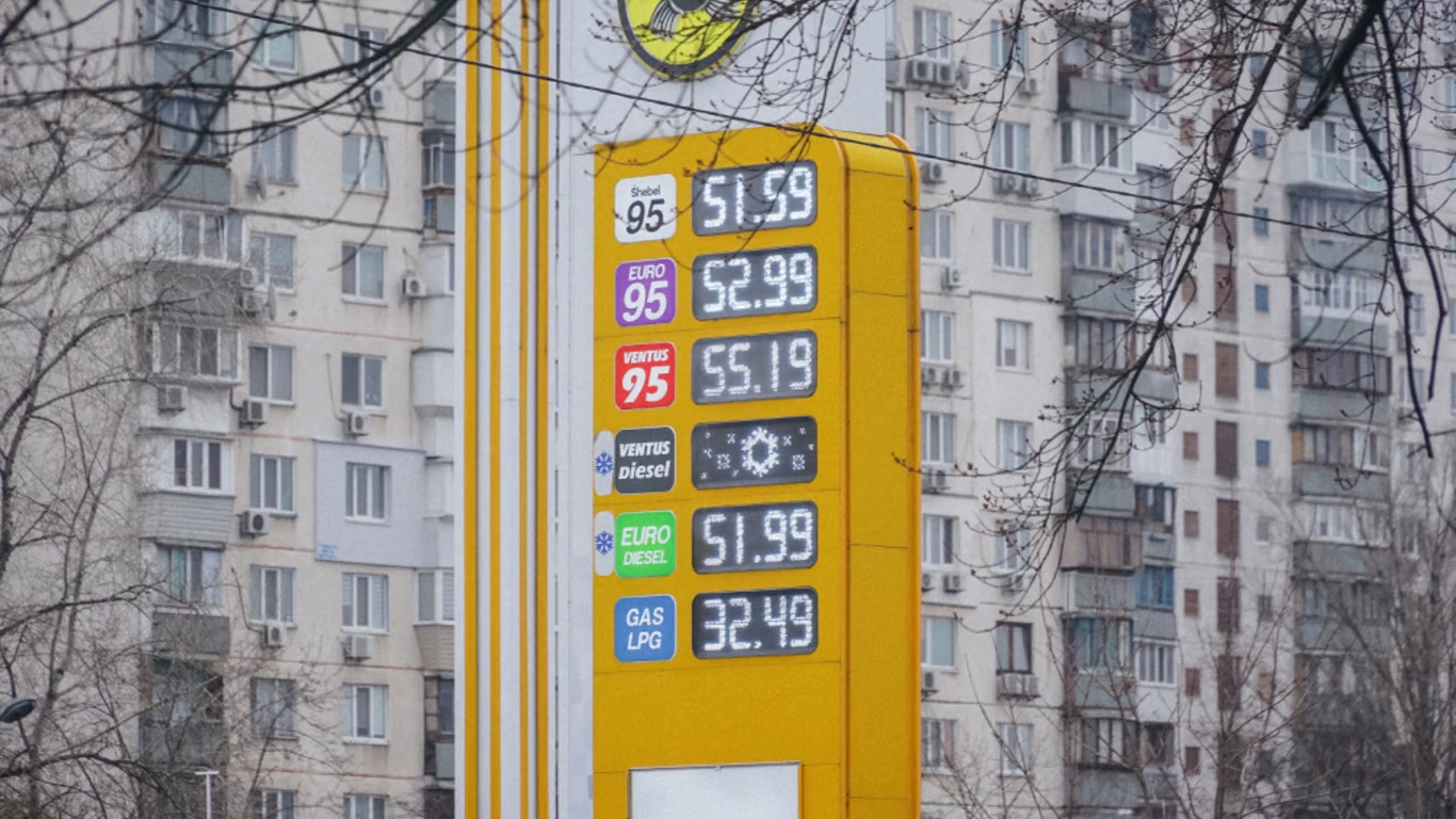 Ціни на пальне в Україні станом на 23 квітня — скільки коштує бензин, газ та дизель