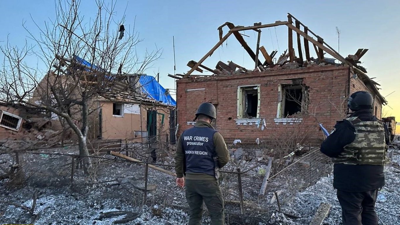 Армія РФ атакувала житловий сектор у селі на Харківщині — є значні руйнування