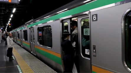 У якій країні можна заробляти, заштовхуючи людей у метро - 285x160