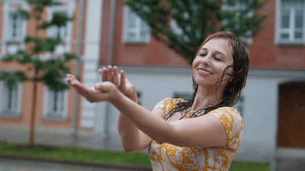 Синоптики попереджають, що на Одесу сьогодні суне спека з грозою - 285x160