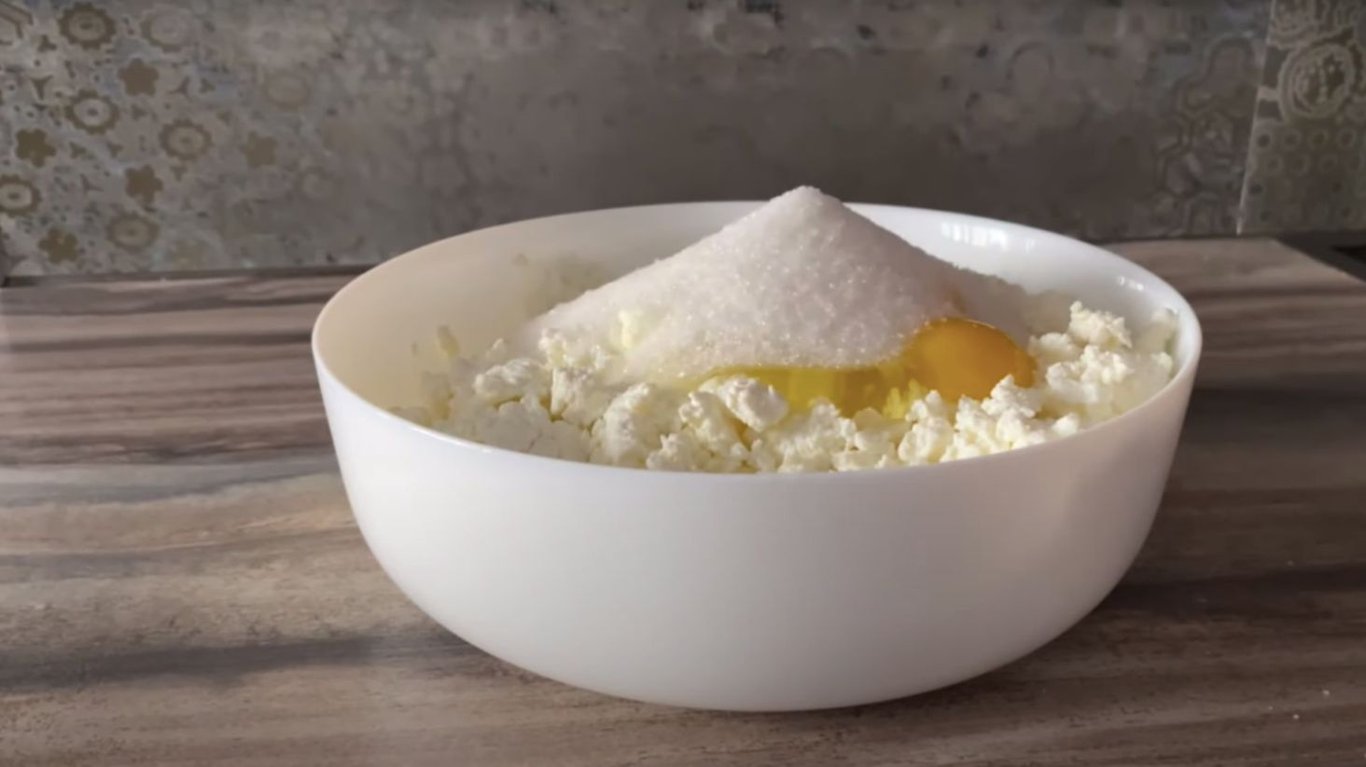 творог и мука