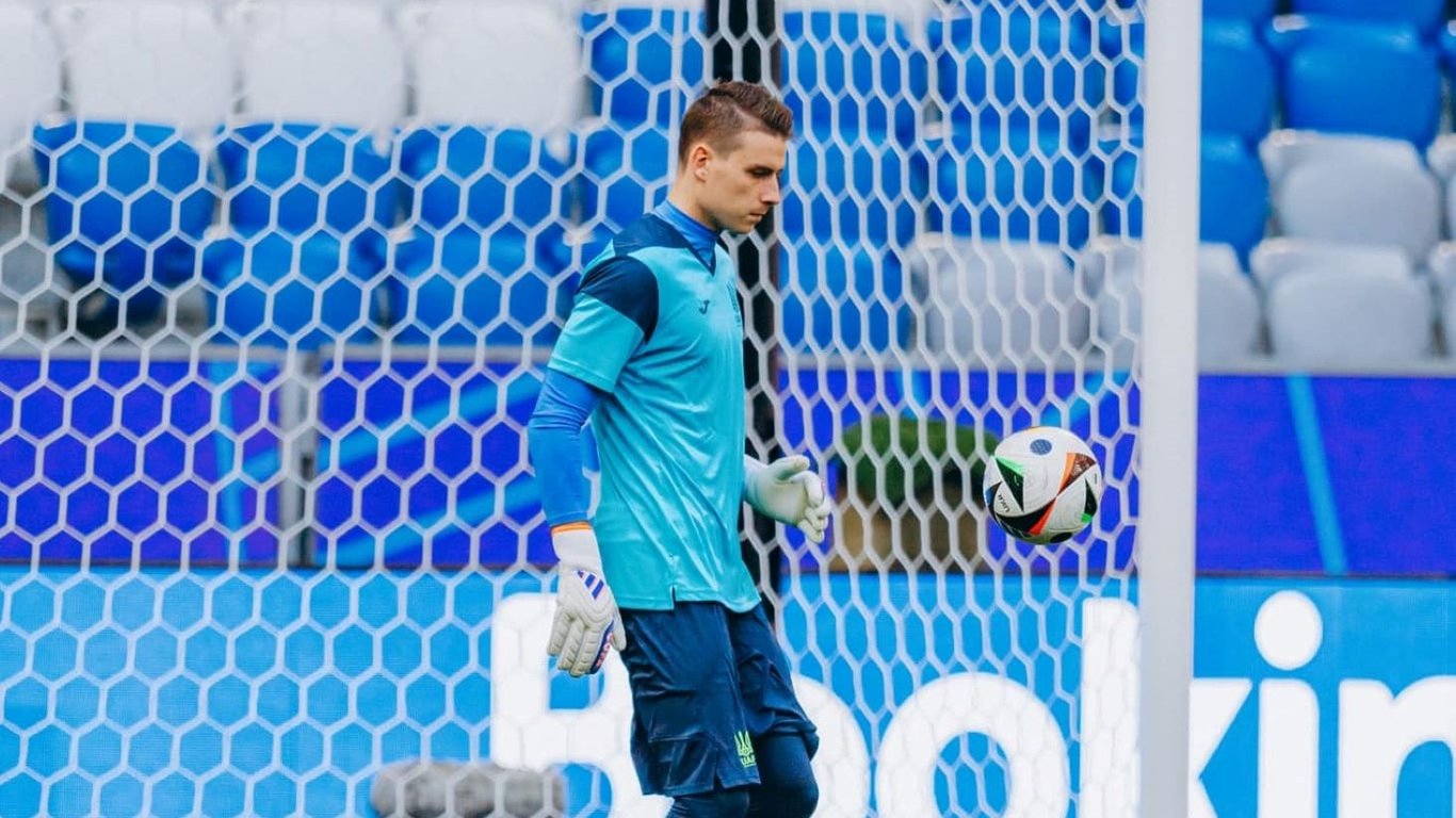 Андрей Лунин