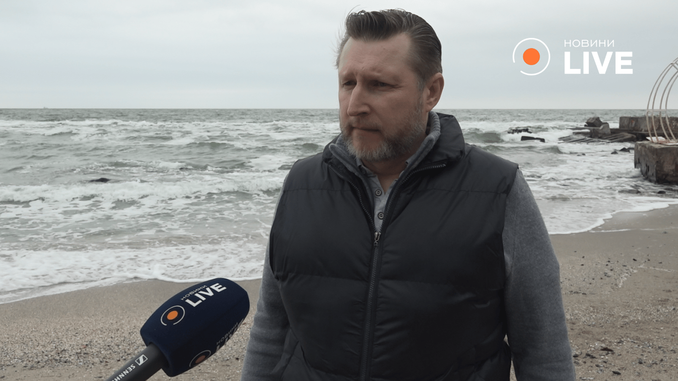 Віктор Коморін про забруднення Чорного моря. Фото: Новини.LIVE