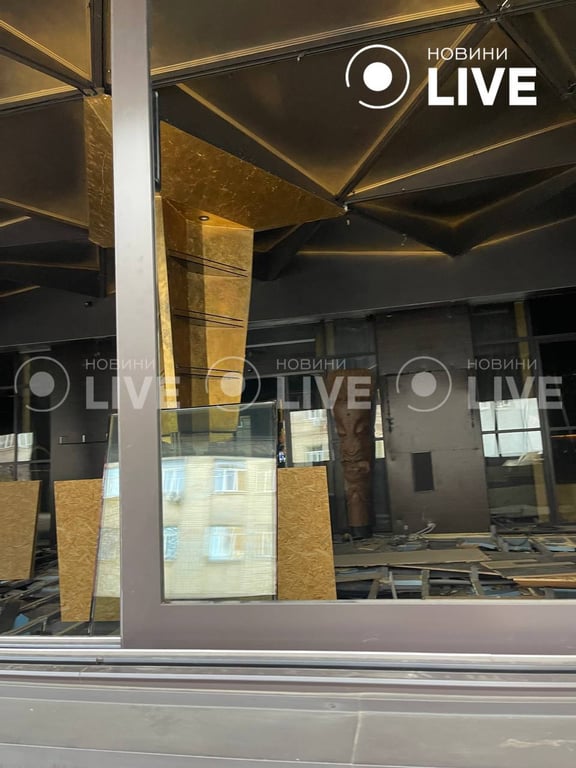 Демонтаж террасы ресторана Boho в Киеве