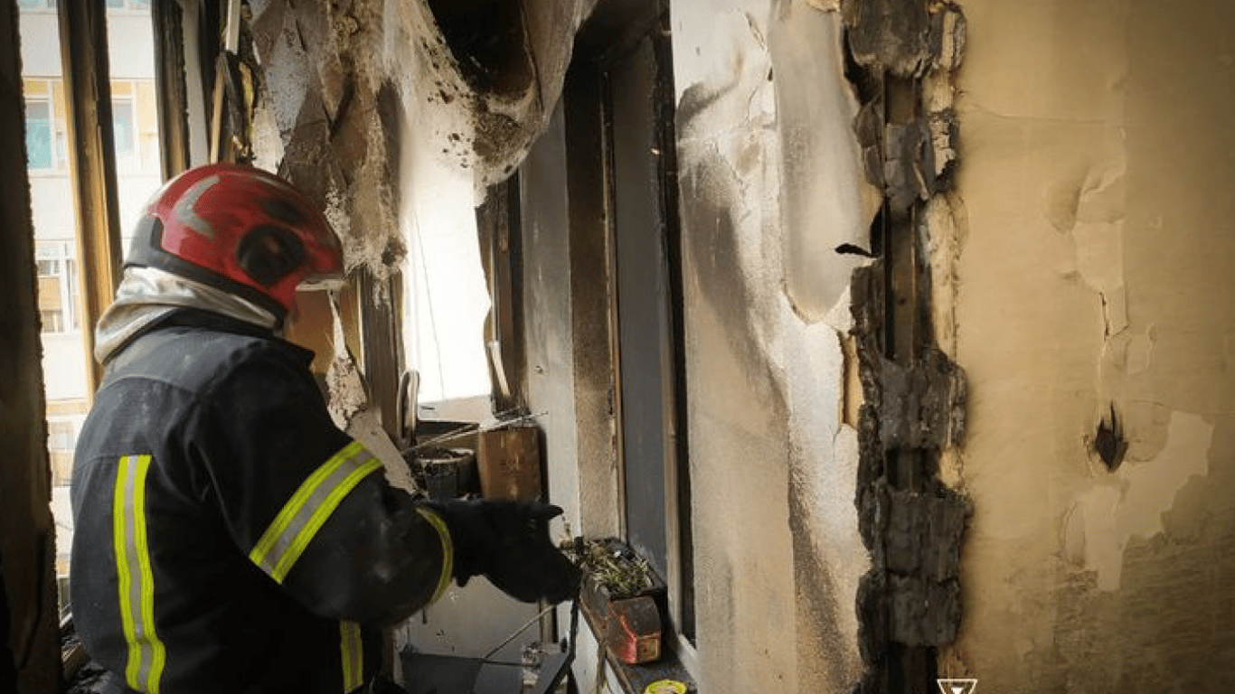 У Львові рятували людей із пожежі у багатоповерхівці