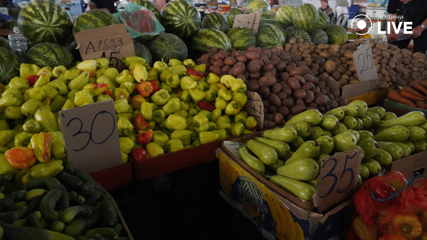 Ціни на овочі на "Привозі". Фото: Новини.LIVE