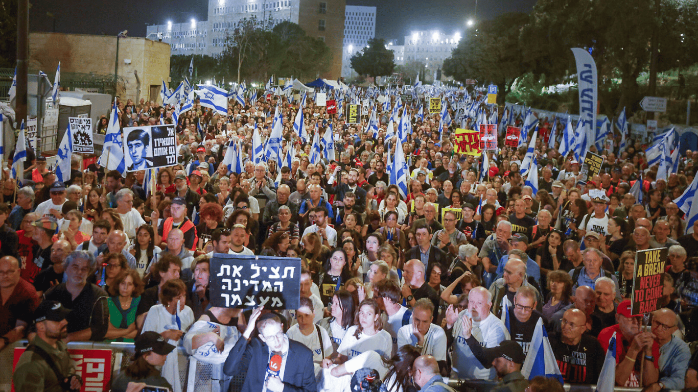 В Израиле начались протесты — что требуют митингующие