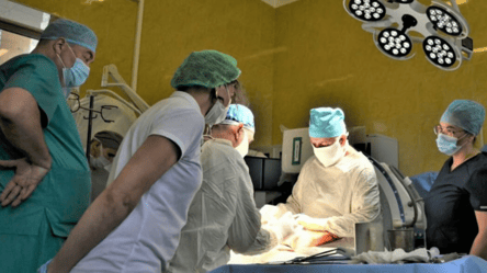 В "Азове" нужны хирурги — какую зарплату готовы платить - 290x160