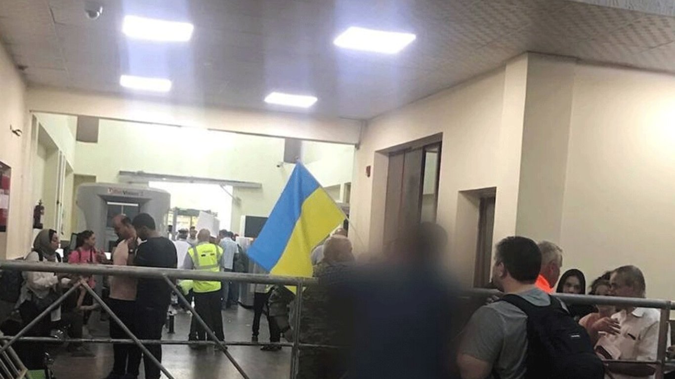 Эвакуация из Сектора Газы как украинский флаг помог спасти людей