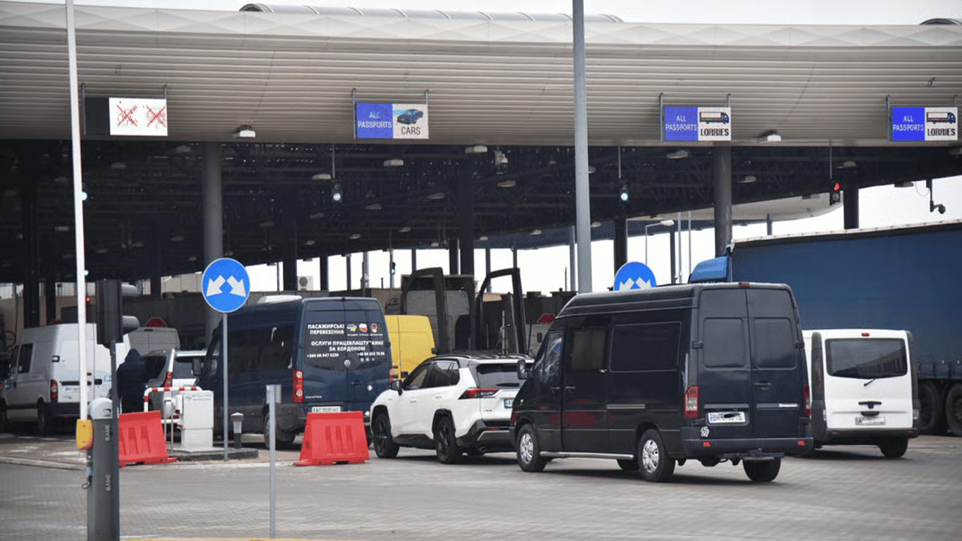 Нові правила єЧерги: що зміниться для водіїв легкових та вантажних автомобілів