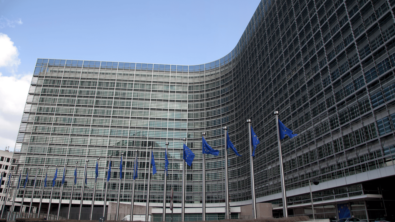 ЄС не продовжуватиме санкції проти трьох російських бізнесменів, — ЗМІ