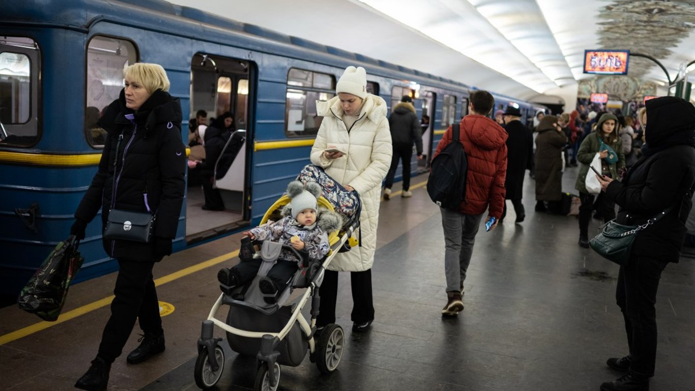 Хто може їздити в метро безплатно у 2025 році — перелік пільговиків