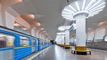 У Харкові відновили рух потягів у метро після обстрілів - 285x160
