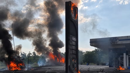 РФ вдарила по АЗС на Миколаївщині: є постраждалі - 290x160