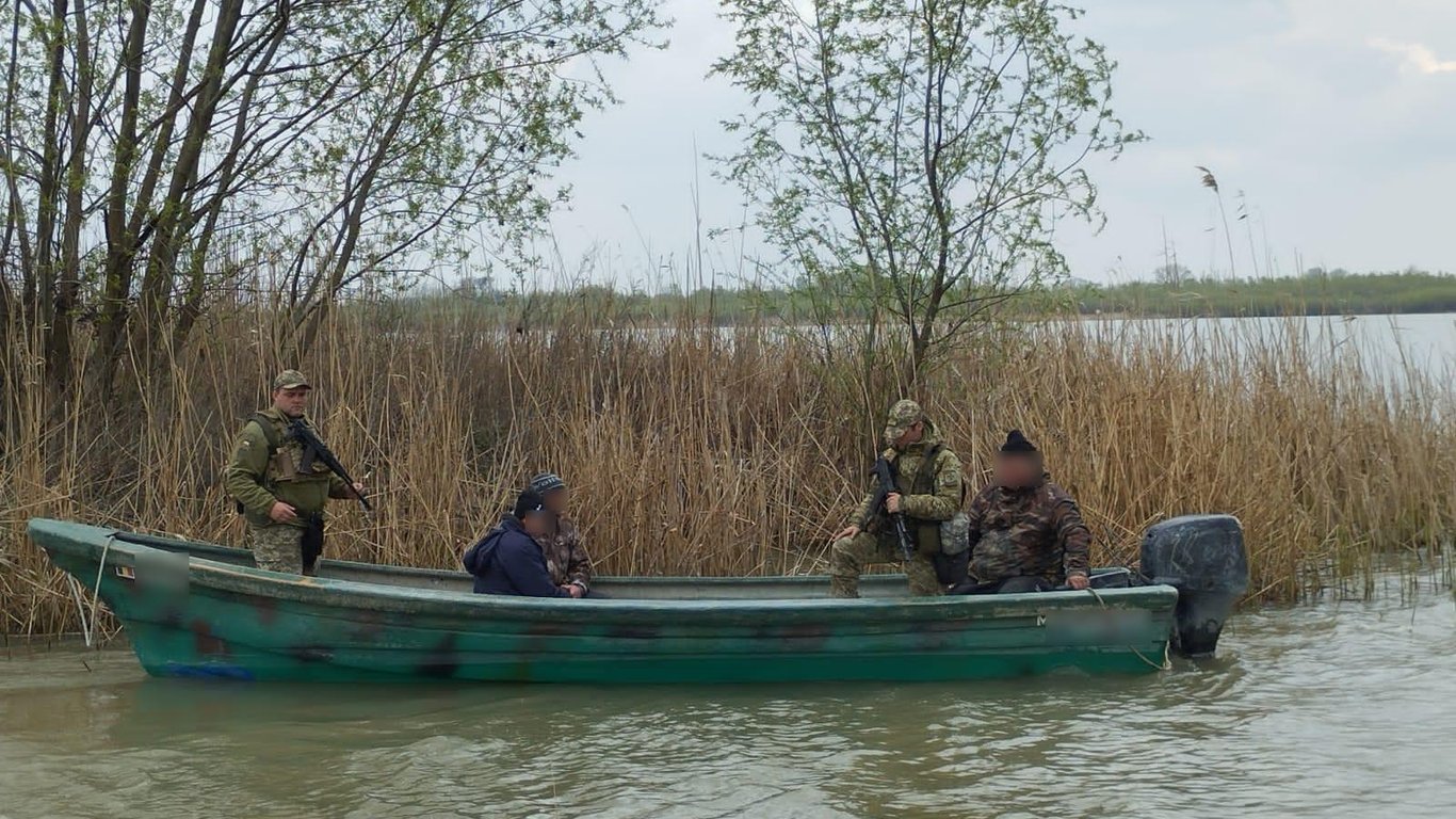 На Дунае задержали троих браконьеров из Румынии
