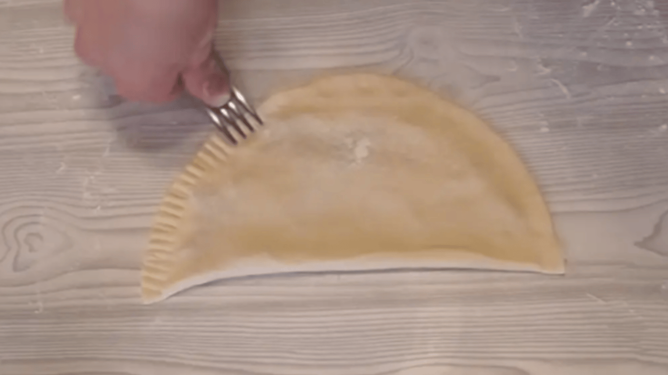 смачний рецепт тіста для чебуреків