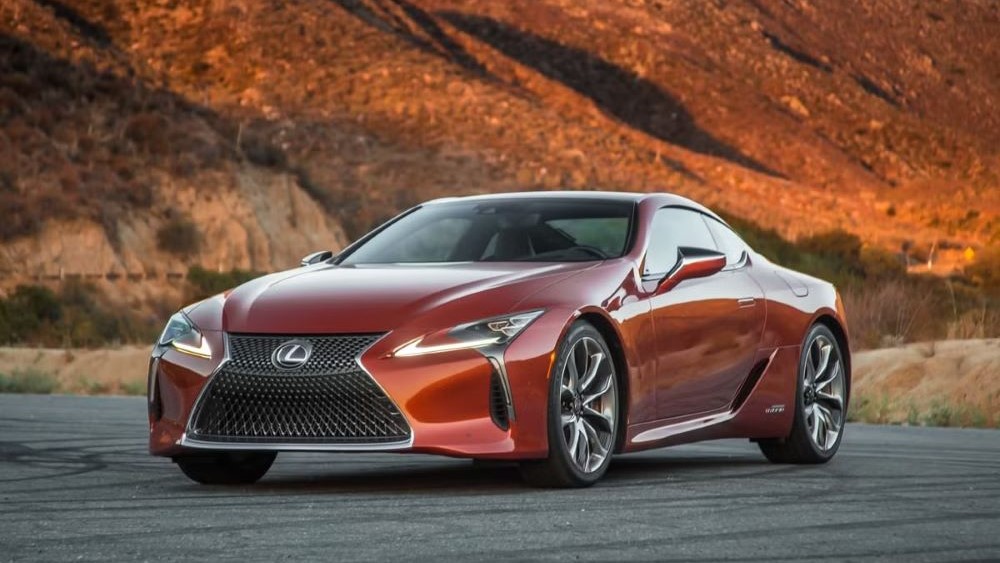 ТОП-3 новых спорткаров с лучшей экономией топлива в 2024 году - фото 2