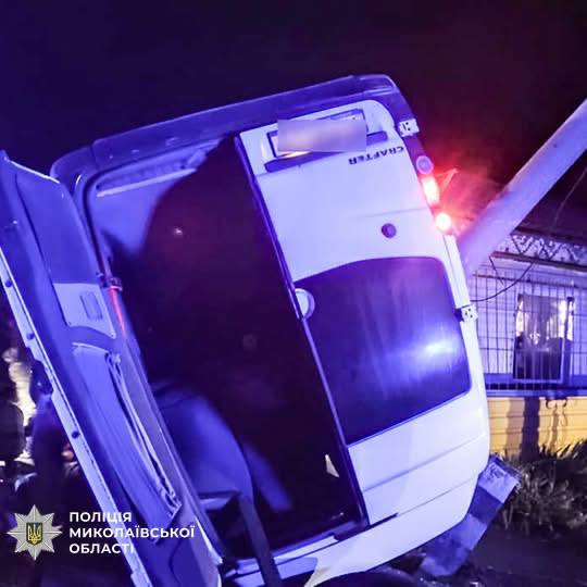 Аварія на Миколаївщині — поліція затримала водія мікроавтобуса - фото 2