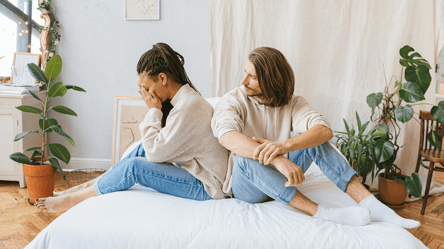 5 subtle signs you and your partner aren’t meant to be - 285x160