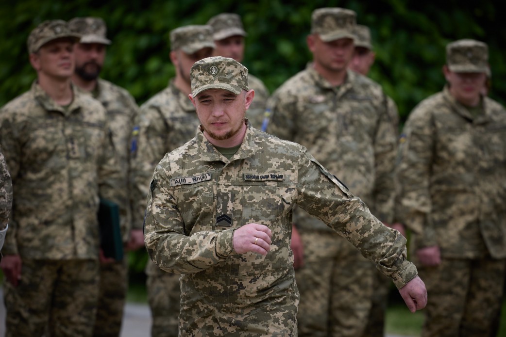 При каких обстоятельствах военного могут снизить в звании