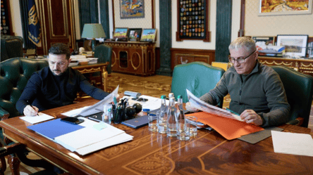 Керівник СЗРУ доповів Зеленському про ризик диверсій РФ у Європі - 285x160