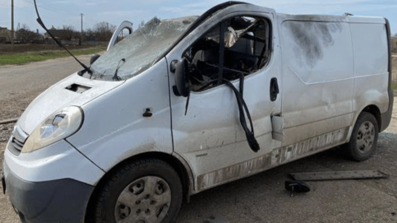 На Никопольщине оккупанты попали дроном по автомобилю — погиб мужчина