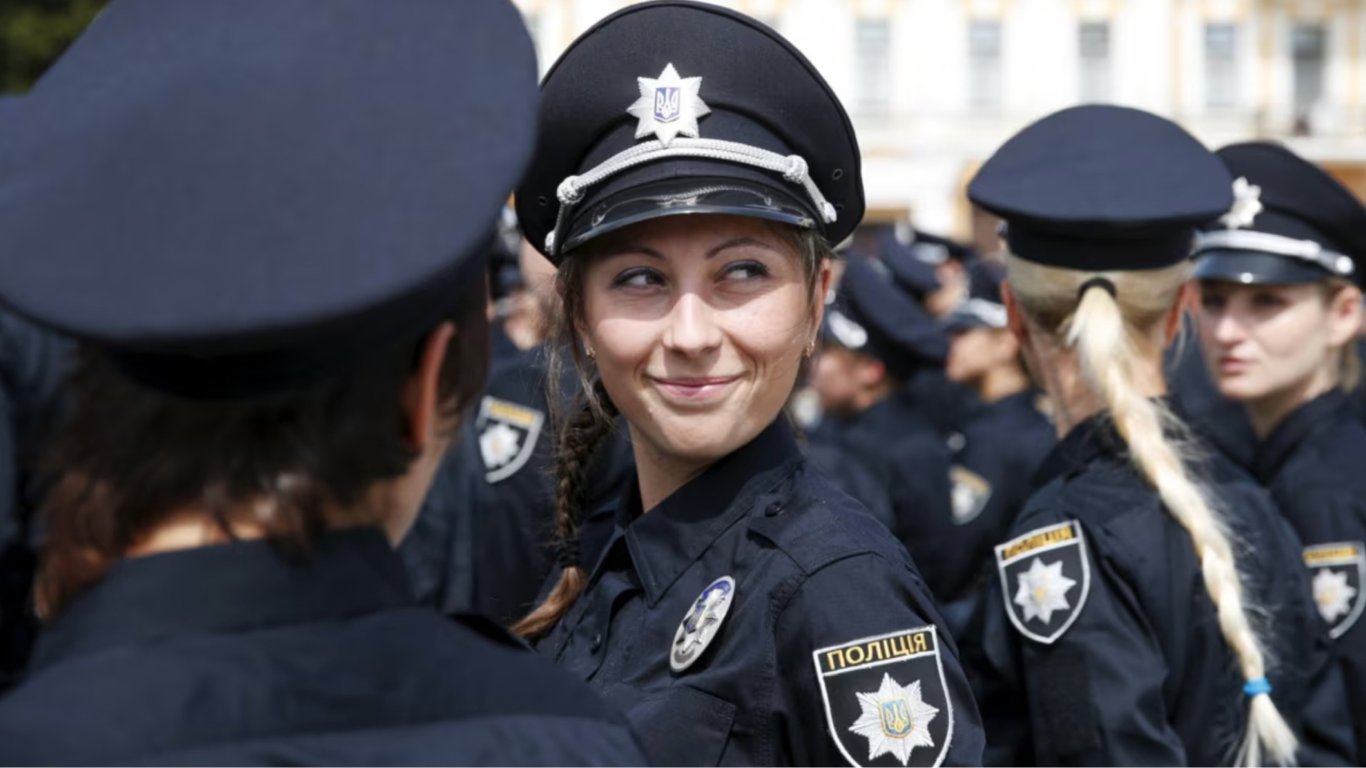 З Днем поліції України 2024 — щирі привітання у віршах і прозі, красиві листівки