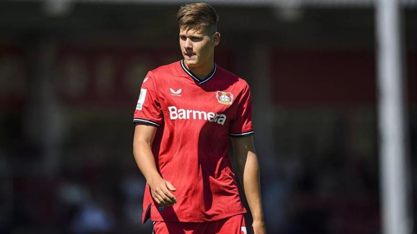 Артем Степанов