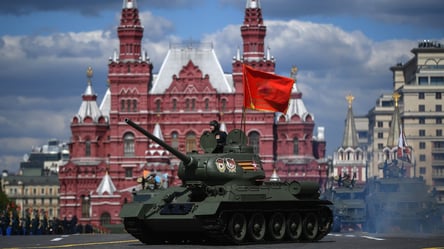 Военный рассказал, чего не хватало на параде в Москве - 285x160