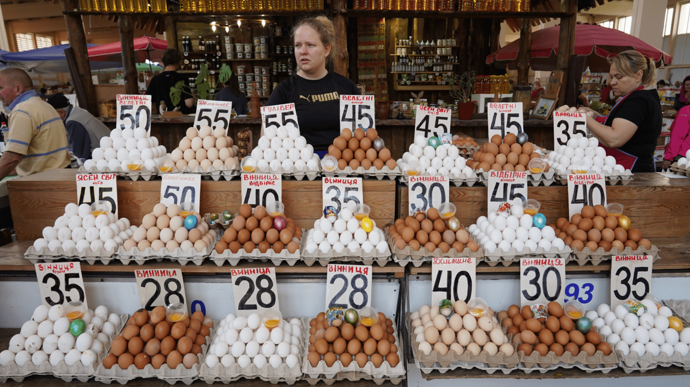 Яйця в Україні сильно здешевшали — які продукти здорожчали у квітні