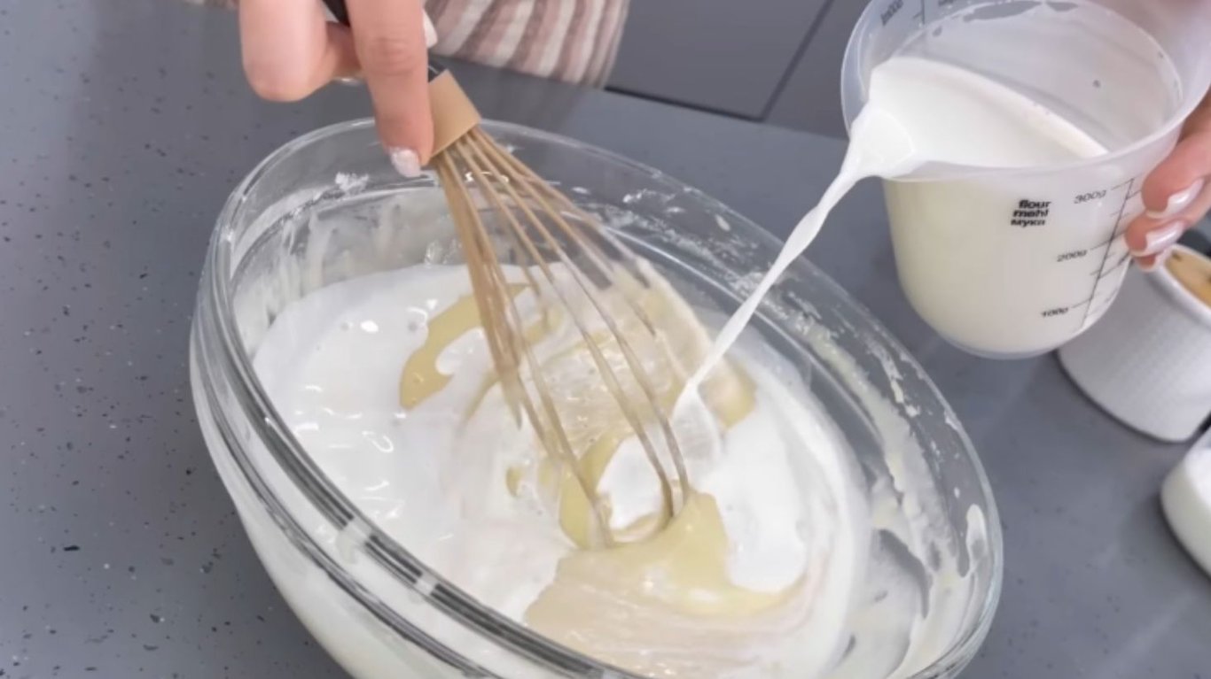 швидкий рецепт млинців на молоці на сніданок