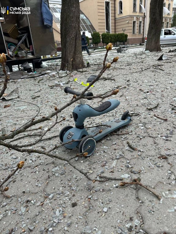 Баллистический удар по Сумах 13 апреля - погибли 20 человек