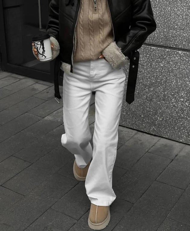 Білі джинси, як мастхев сезону