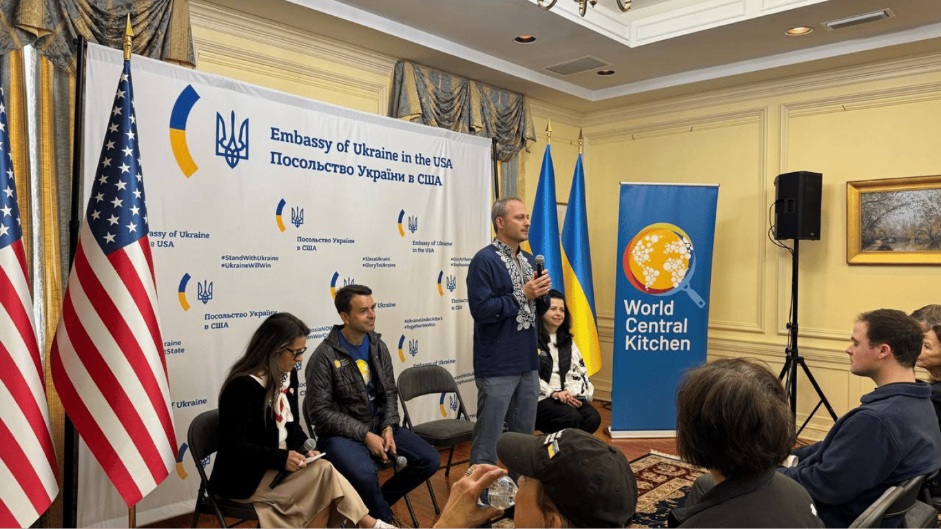 Посольство України у США вперше за час війни відкрилося для відвідувачів