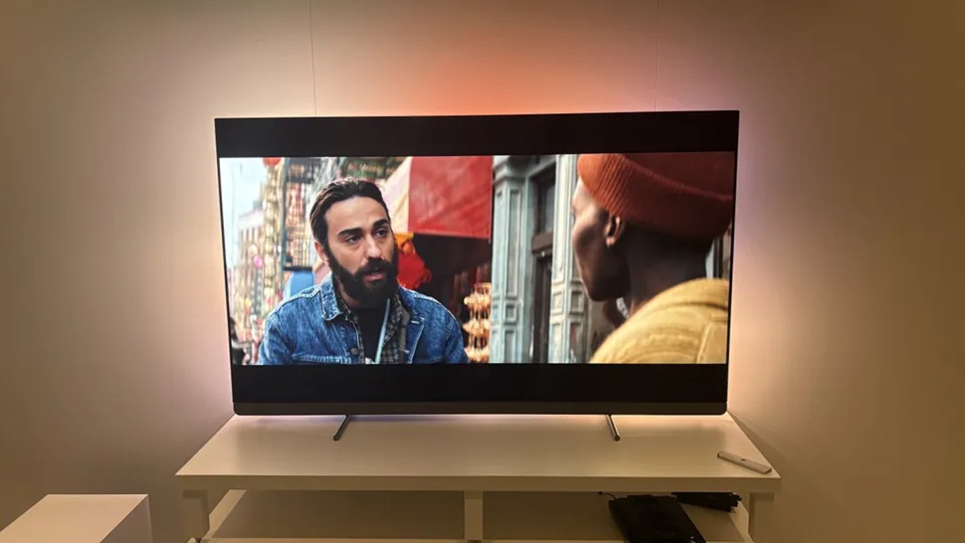 Изображение с телевизора Philips OLED951