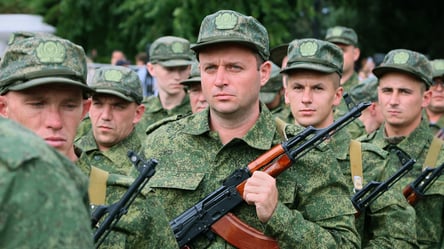 Кремль планирует увеличить армию на сотни тысяч человек к осени, – эксперт - 285x160