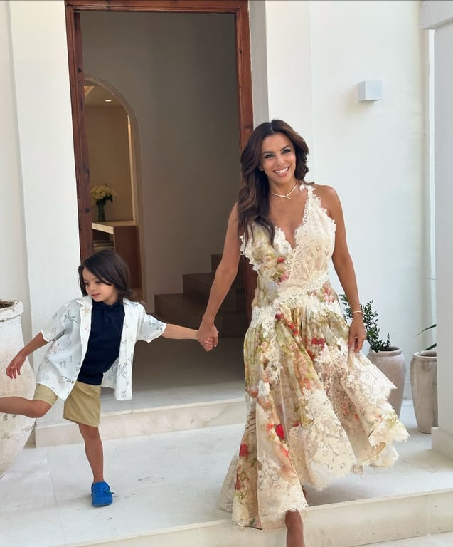 Єва Лонгорія зі своїм сином. Фото: instagram.com/evalongoria